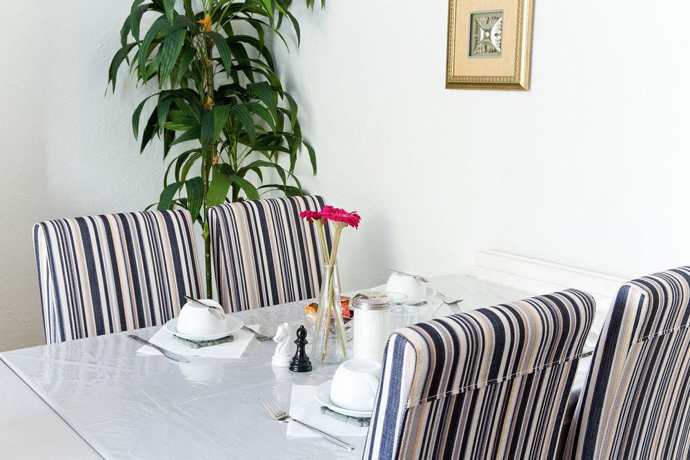 Cambridge House Hotel Ngoại thất bức ảnh