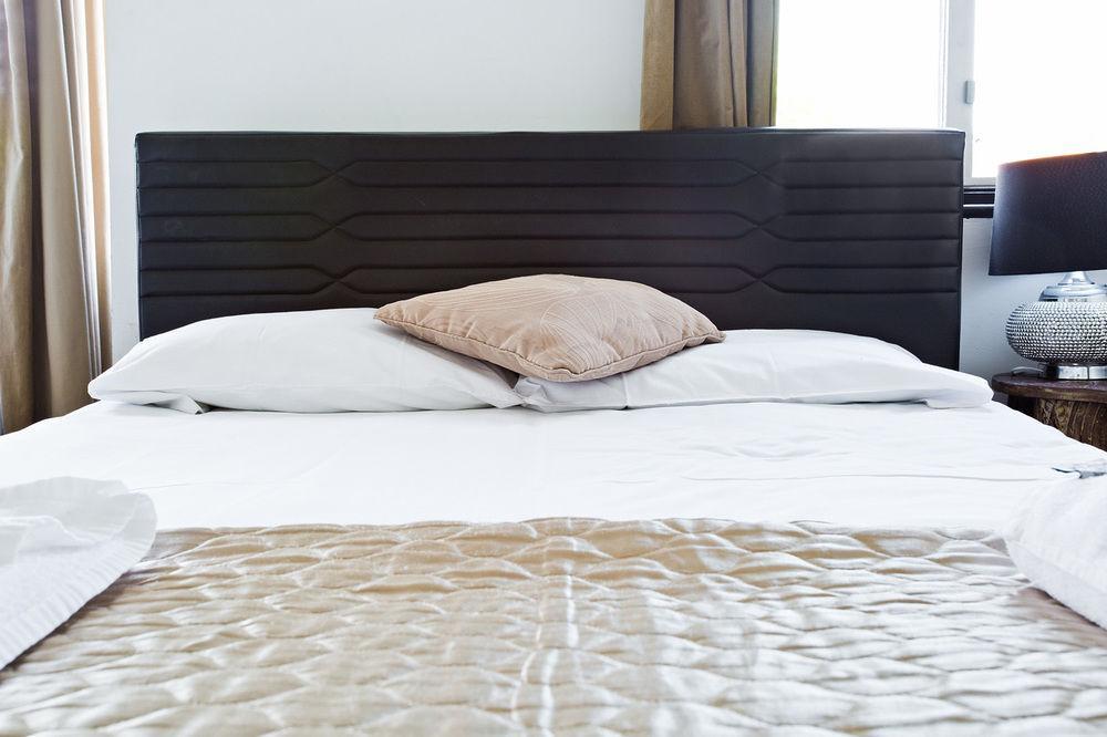 Cambridge House Hotel Ngoại thất bức ảnh